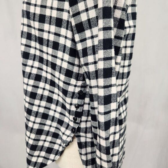 Madewell Flannel Shirt Womens Size XXS Black Plaid Button Front and Sides Hi Low - Picture 2 of 8
